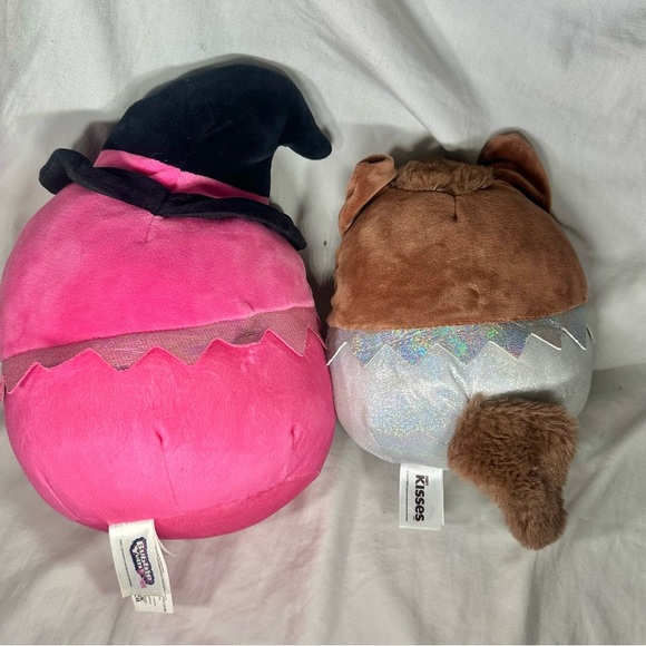 Set of 2 Squishmallow Halloween Plush Candy Collab Hershey Kisses & Bubble Yum - Picture 2 of 3